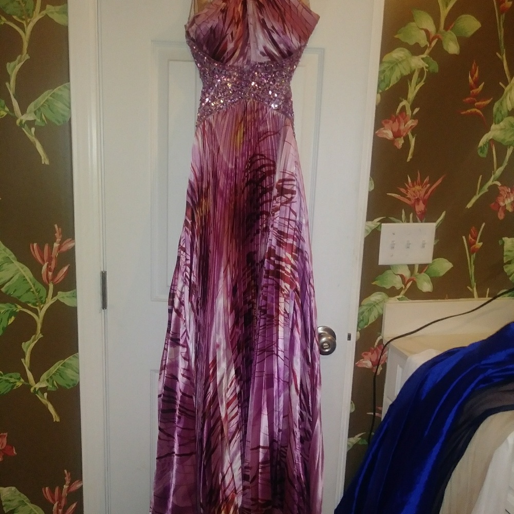 Prom Dress - Picture 4 of 8